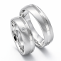 Preview: Elegante Freundschafts- und Trauringe aus 925 Silber mit Glanzstreifen und Zirkonia
