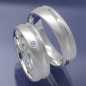 Preview: Elegante Freundschafts- und Trauringe aus 925 Silber mit Glanzstreifen und Zirkonia