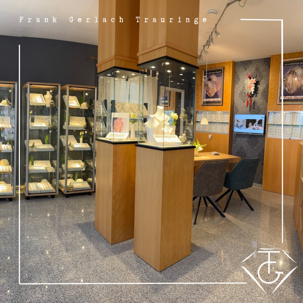 Trauringe mit Hammerschlag aus 600 Platin