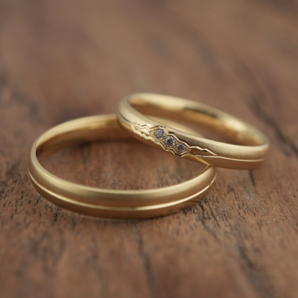 Preview: schmale Trauringe aus Haselnuss Gold