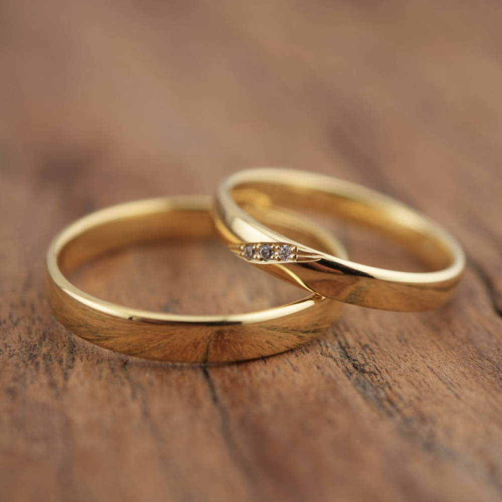 Preview: schmale Trauringe aus Haselnuss Gold