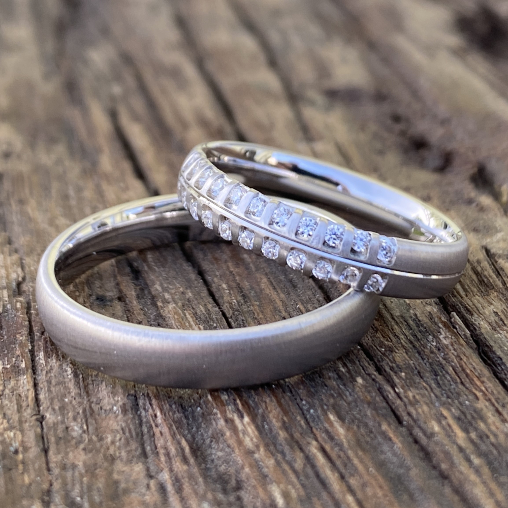 Preview: schmale Haselnuss Eheringe