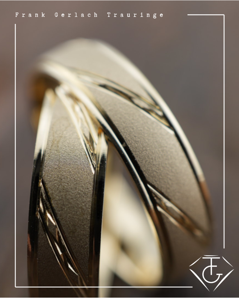 Preview: Eheringe Partnerringe aus Gelbgold ohne Stein P1051549