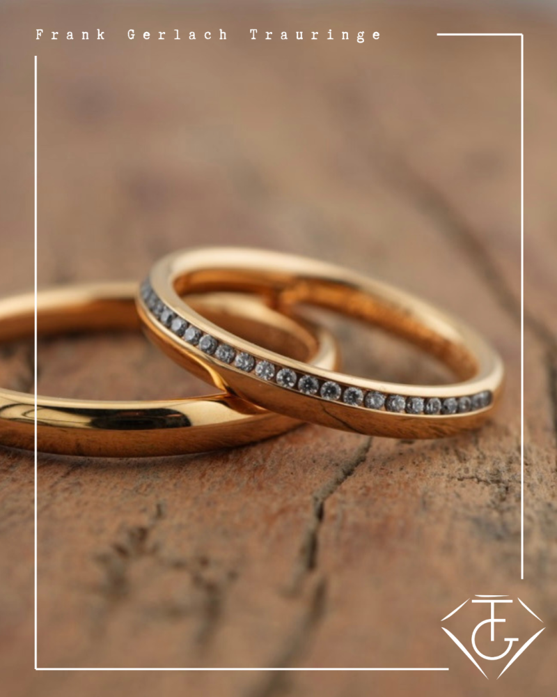 Preview: Unvergessliche Eleganz: Schmale Trauringe aus 585 Mittelgold mit funkelndem Brillantstreifen
