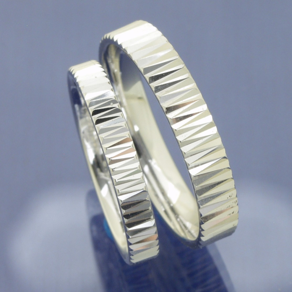 Trauringe mit Sternenhimmel