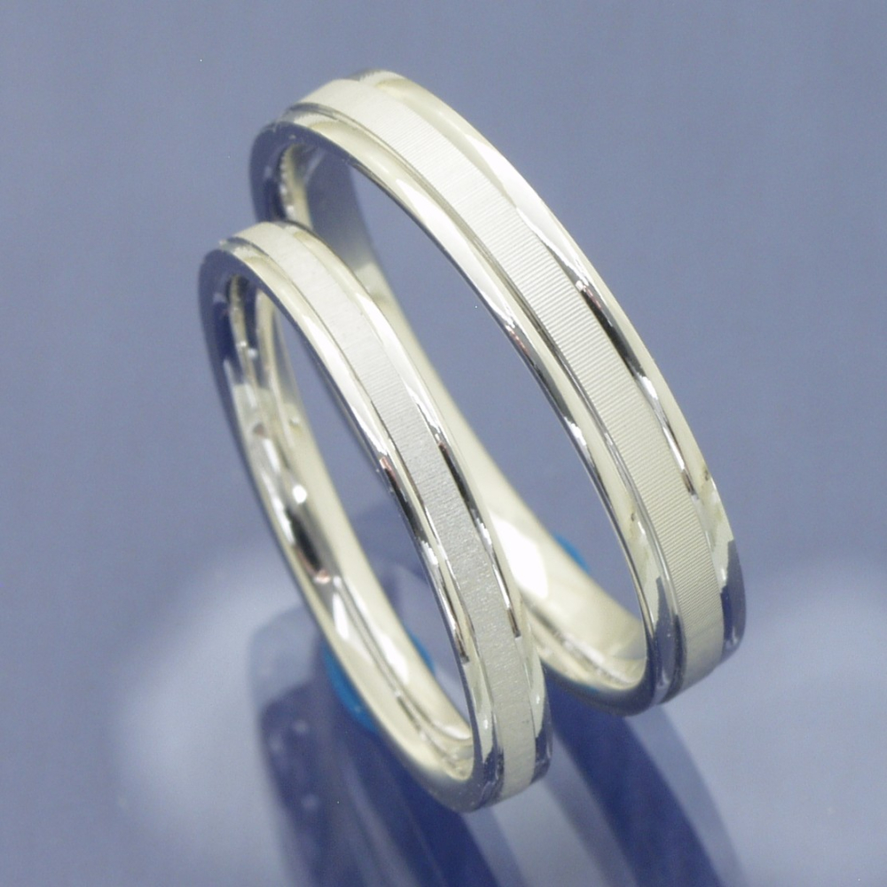 Trauringe mit Sternenhimmel