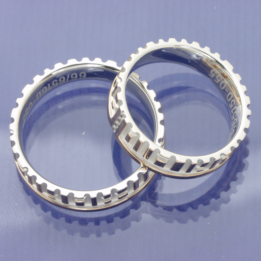 Preview: Bicolor Trauringe aus 585 Weissgold und Rotgold RU65150