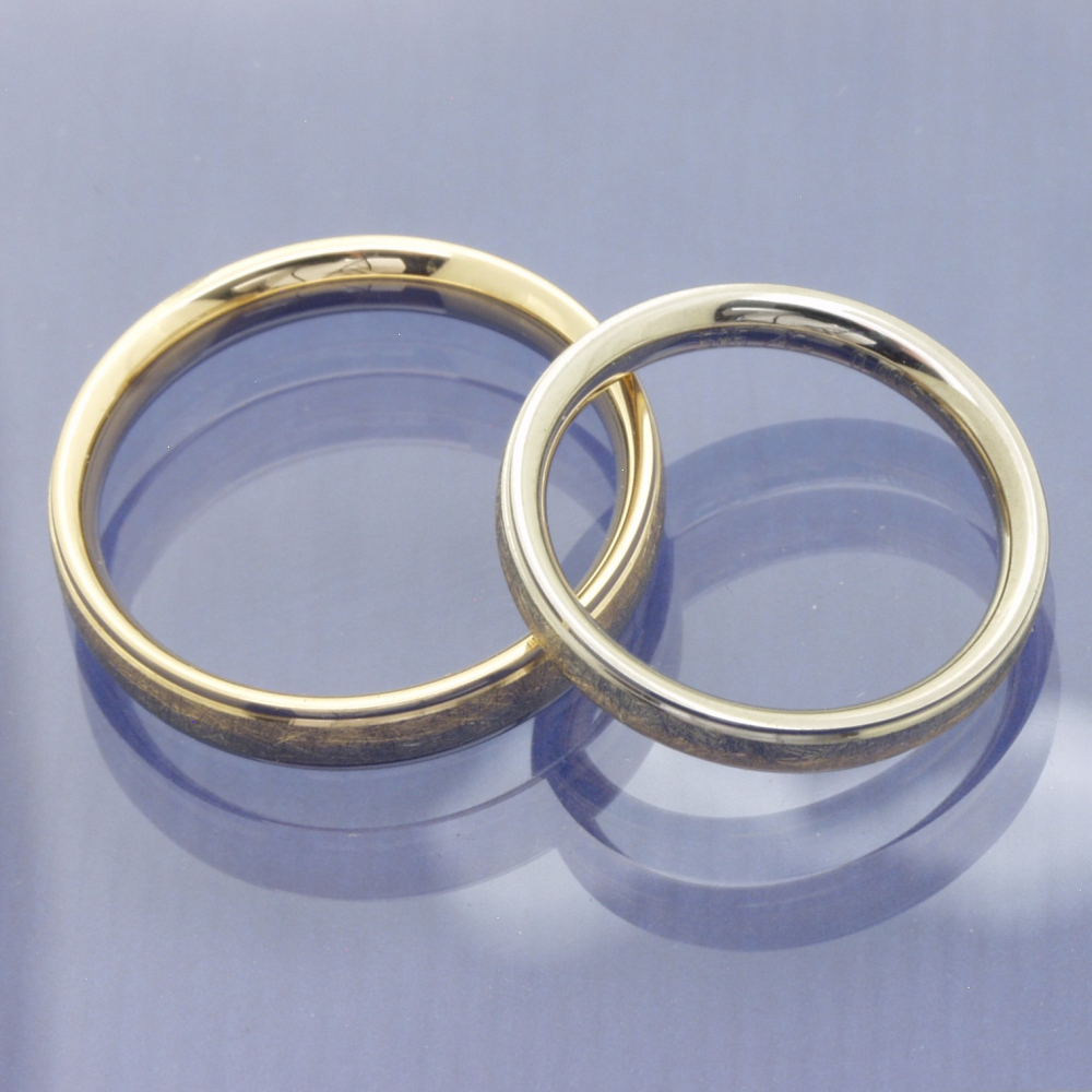 Preview: Eismatte Trauringe Mittelgold und Weissgold