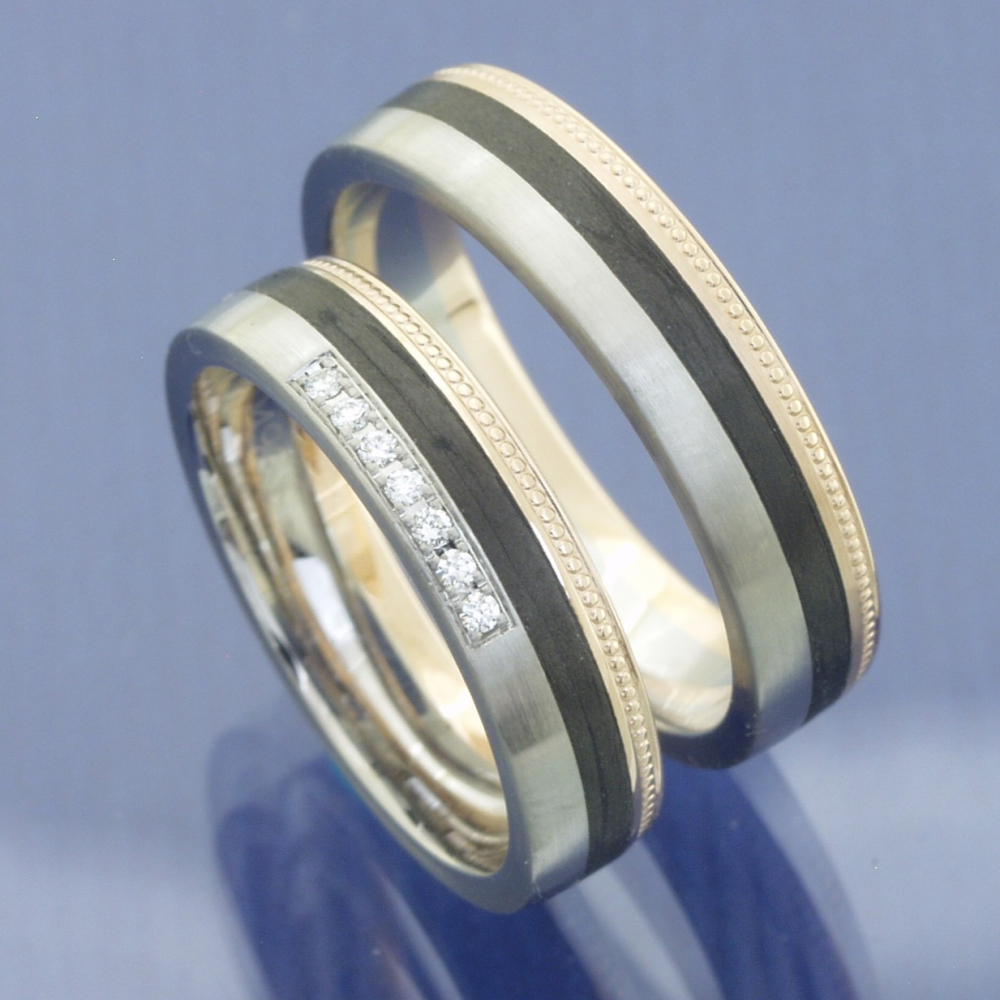 Carbon und Apricotgold