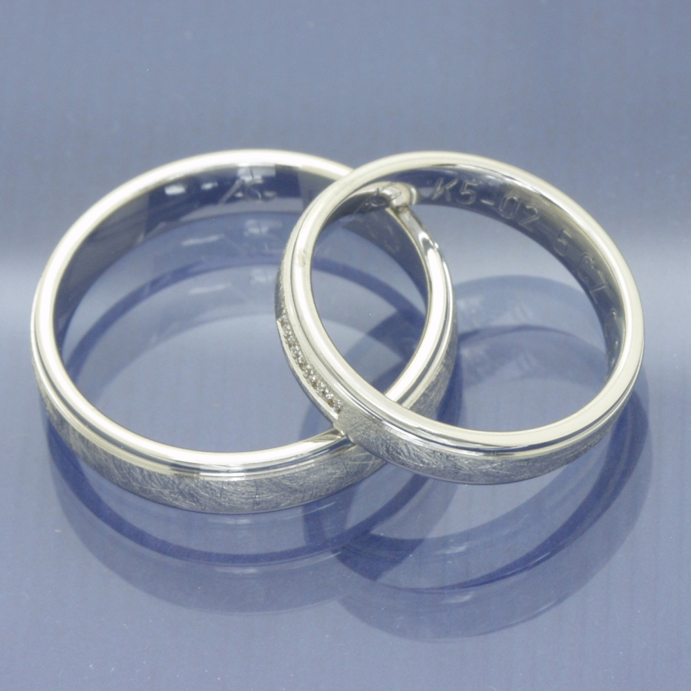 Preview: Palladis Trauringe aus 333 Palladium – Edler Kontrast mit feinem Brillantbesatz