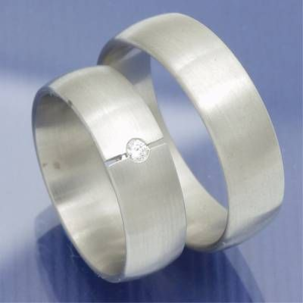 6,5 mm breite Weissgold Trauringe der Serie Spirit of Love P1049809