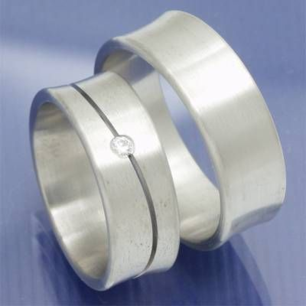 7,5 mm breite konkave Trauringe aus der Serie Spirit of Love P1049817