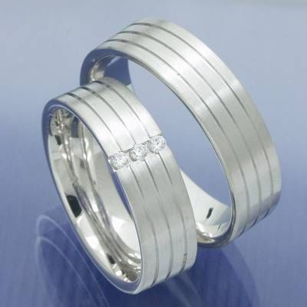 Trauringe aus 585 Weissgold mit drei umlaufenden Glanzrillen P1148805