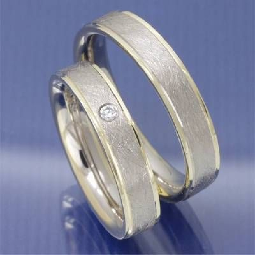 Trauringe aus 585/°°° Gelb und Weissgold. P1267392