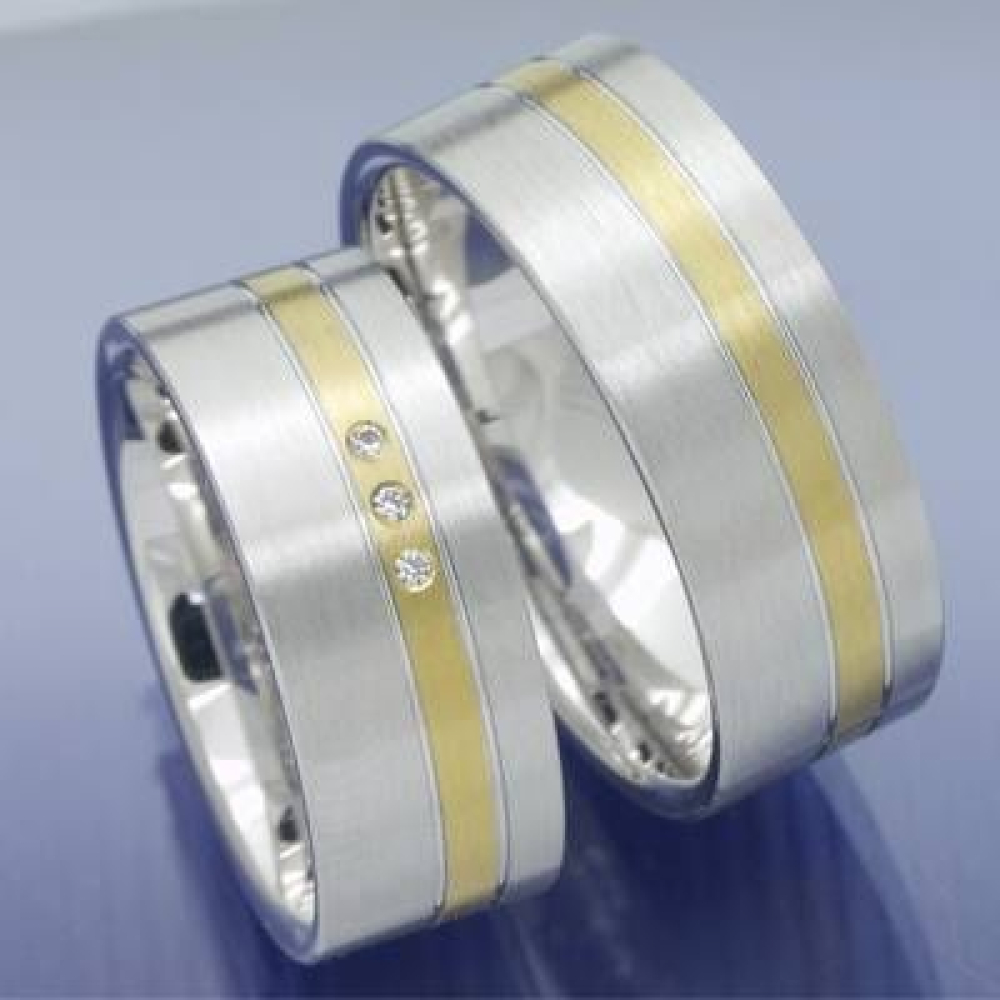 breite Partnerringe Trauringe aus 585 Weissgold und Gelbgold P2028855