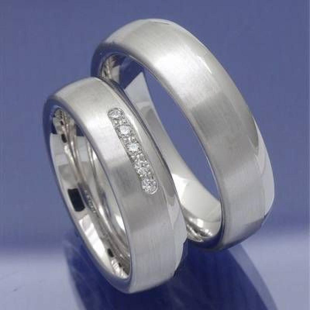 2,6 mm Starke Trauringe aus 585 Weissgold mit Brillanten P2188370