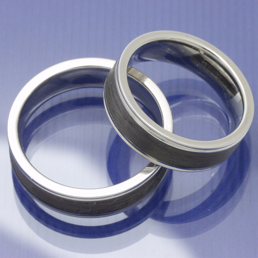 Preview: Edelstahl und Carbon Trauringe ohne Stein P2262716