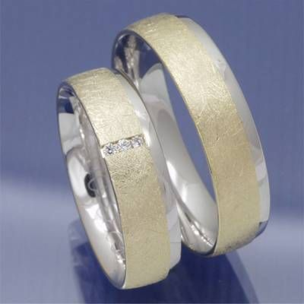 Trauringe aus 585 Gelbgold und Weissgold mit Brillanten P4037696