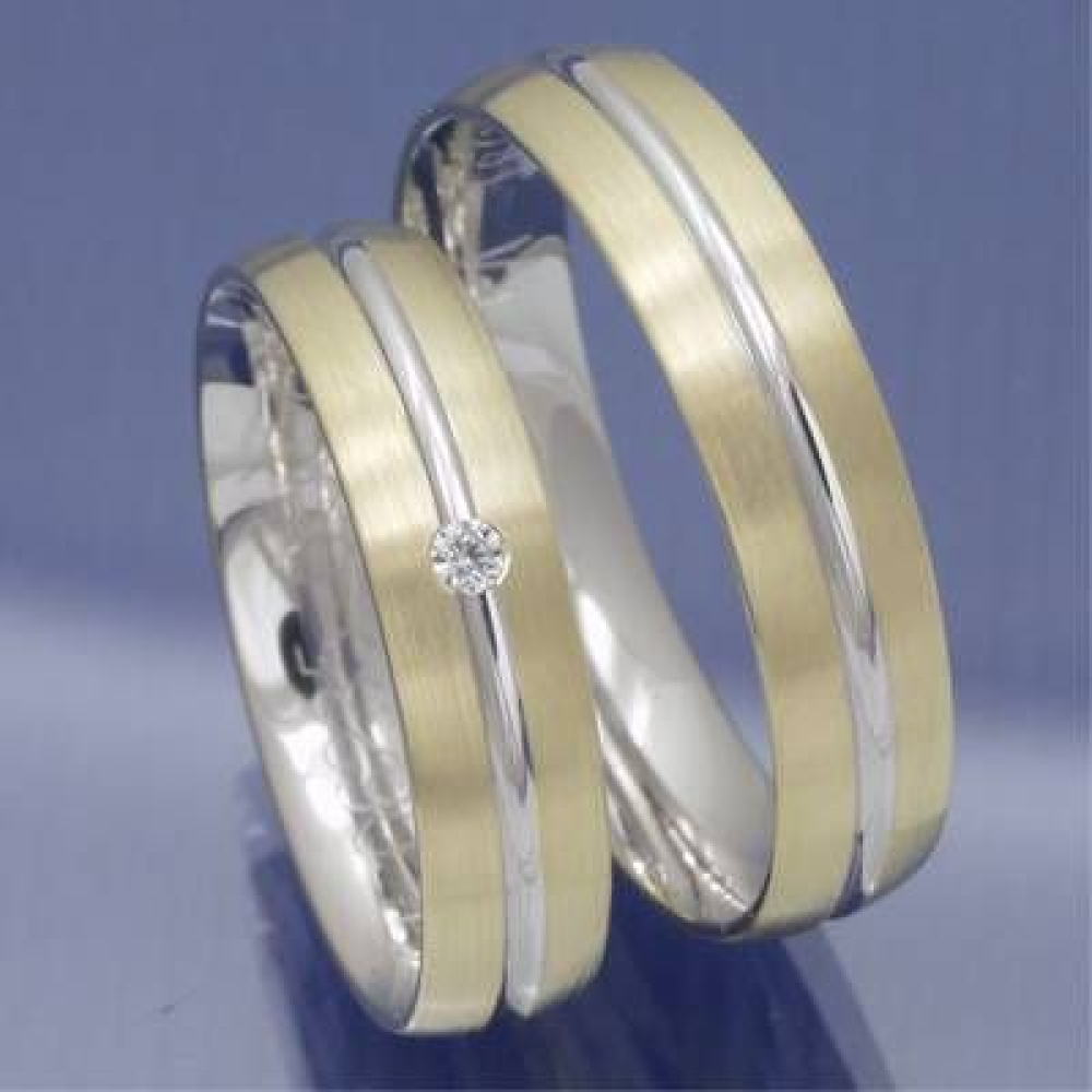 Trauringe aus 585 Gelbgold und Weissgold mit Brillant P4037698
