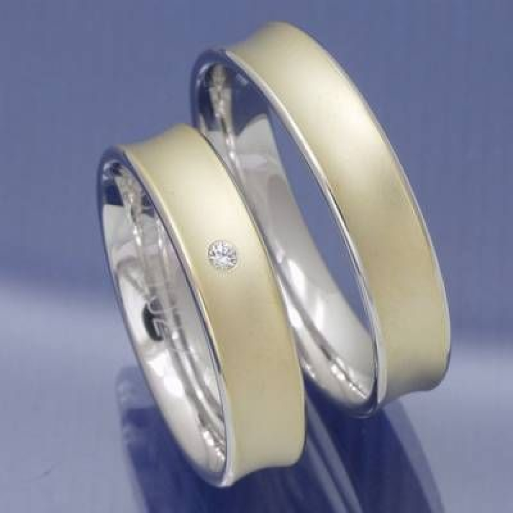 Trauringe aus 585 Gelbgold und Weissgold mit Brillant P4037700