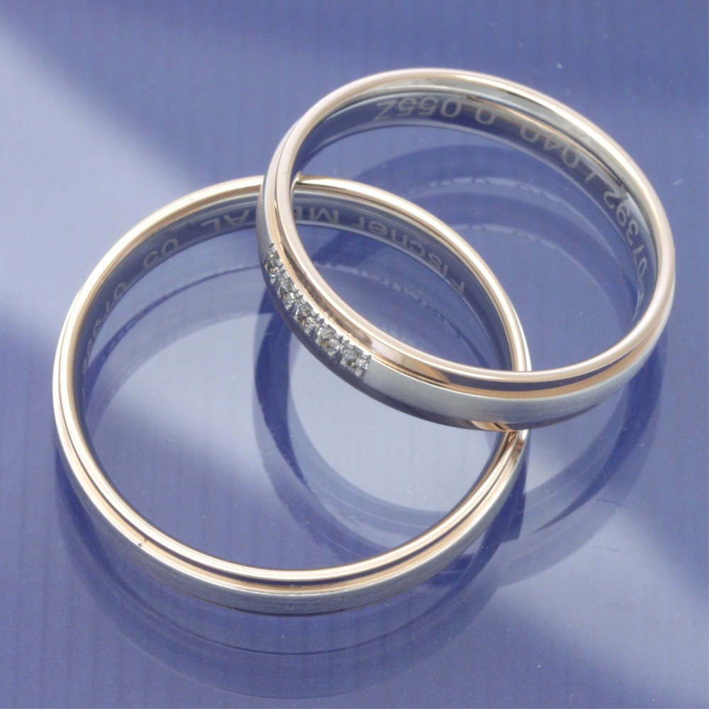 Preview: Feine Eleganz – Eheringe aus 585 Rot- und Weißgold (4 mm)