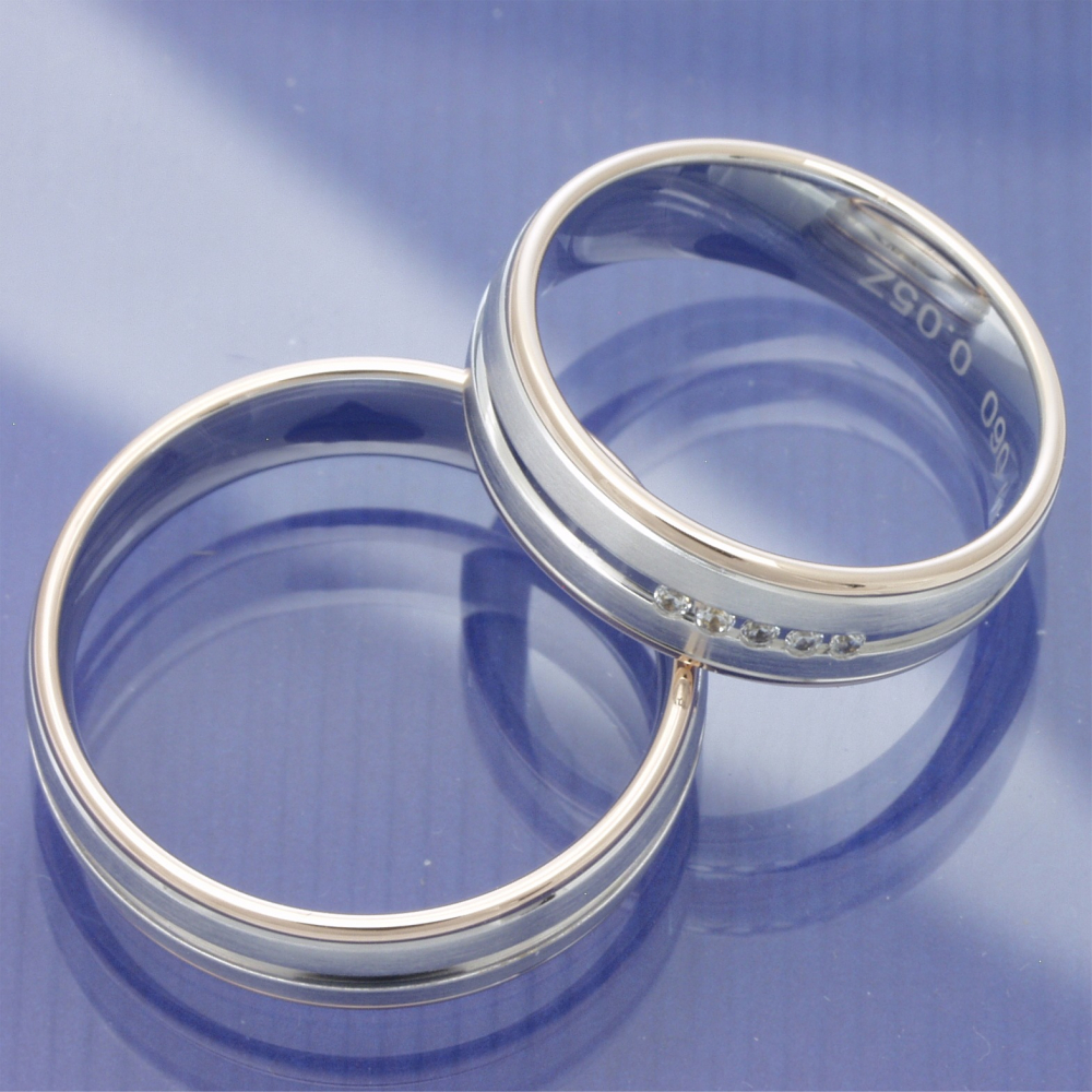 Preview: Zeitlos schön – Trauringe aus 585 Weiß- und Rotgold