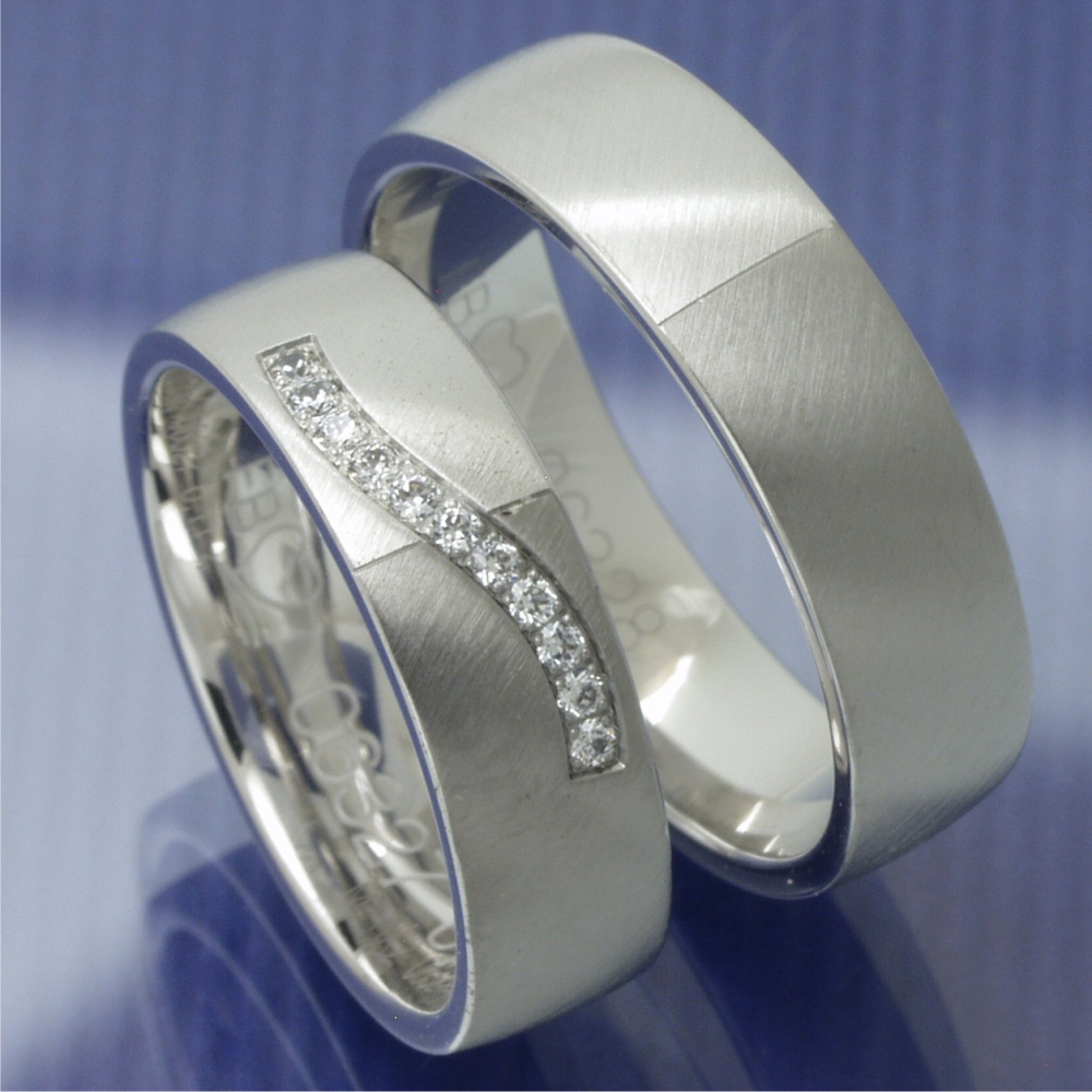 Trauringe aus 585 Weissgold mit Rutenium Beschichtung P5079067