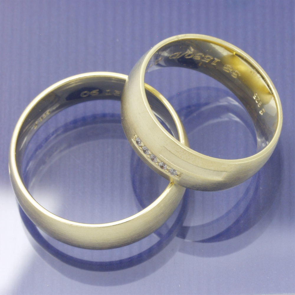 Preview: Trauringe aus 585 Gelbgold mit Brillanten P9293148