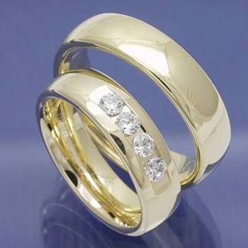 Trauringe aus 585 Gelbgold 4 Brillanten zusammen 0,40 ct P9308097