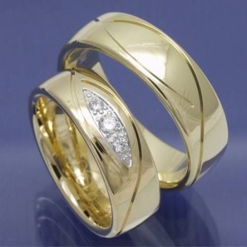 Trauringe aus 585 Gelbgold 3 Brillanten zusammen 0,12 ct P9308100