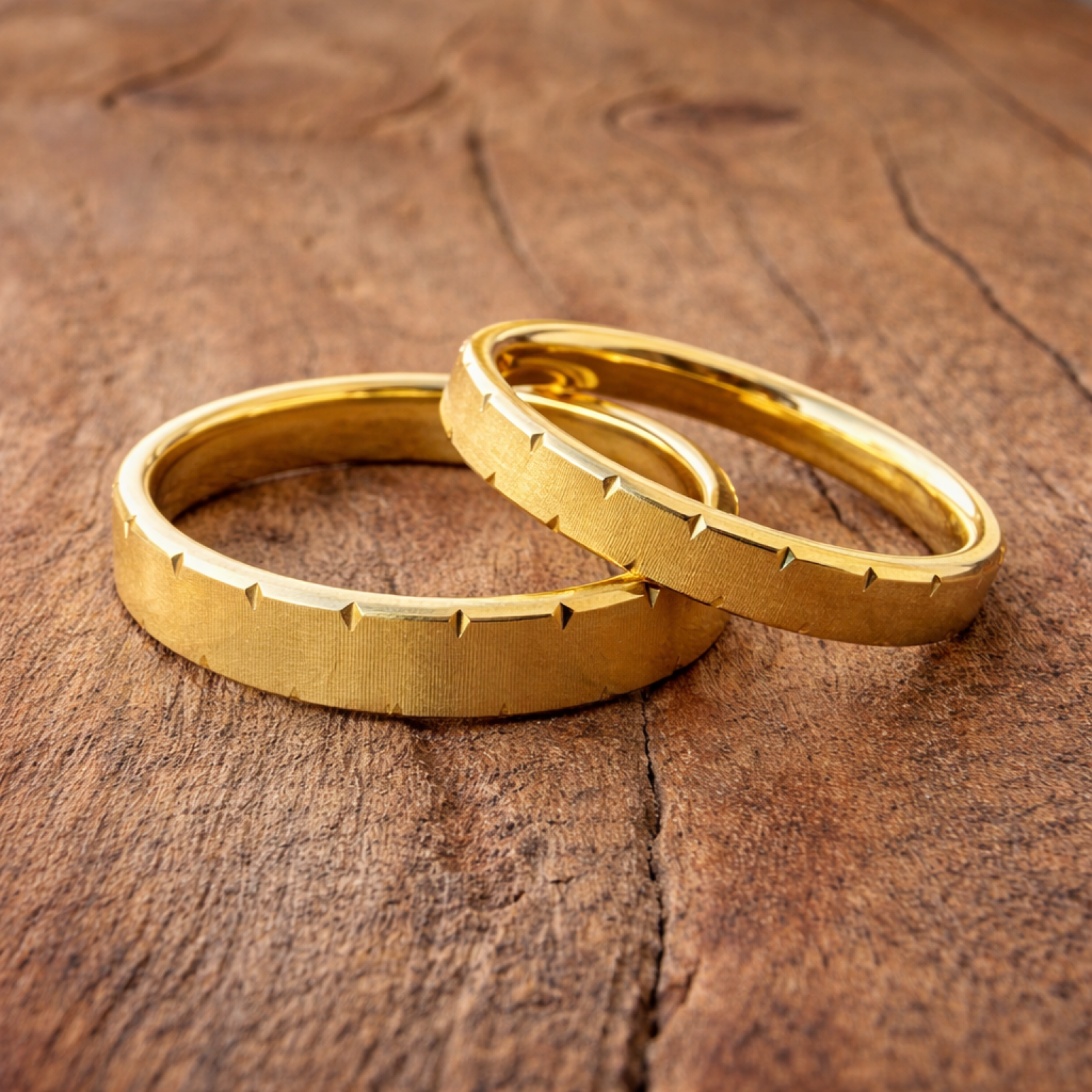 Trauringe aus 375 Gelbgold – Twinkles Kollektion