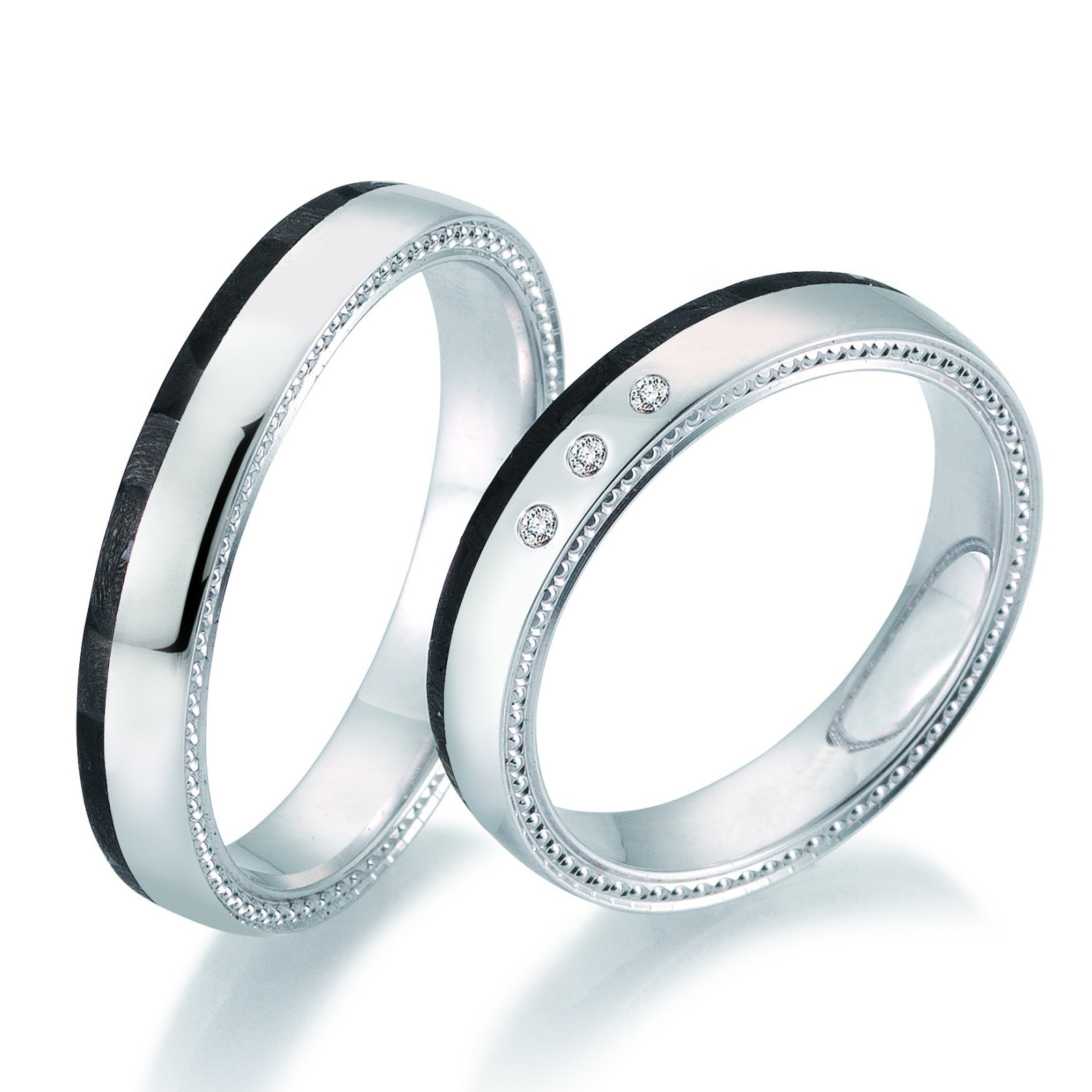 Weissgold Trauringe mit Carbon