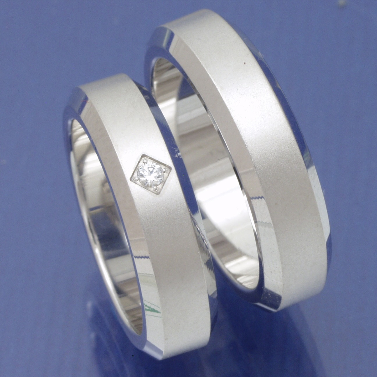 rhodinierte Freundschaftsringe und Verlobungsringe L410