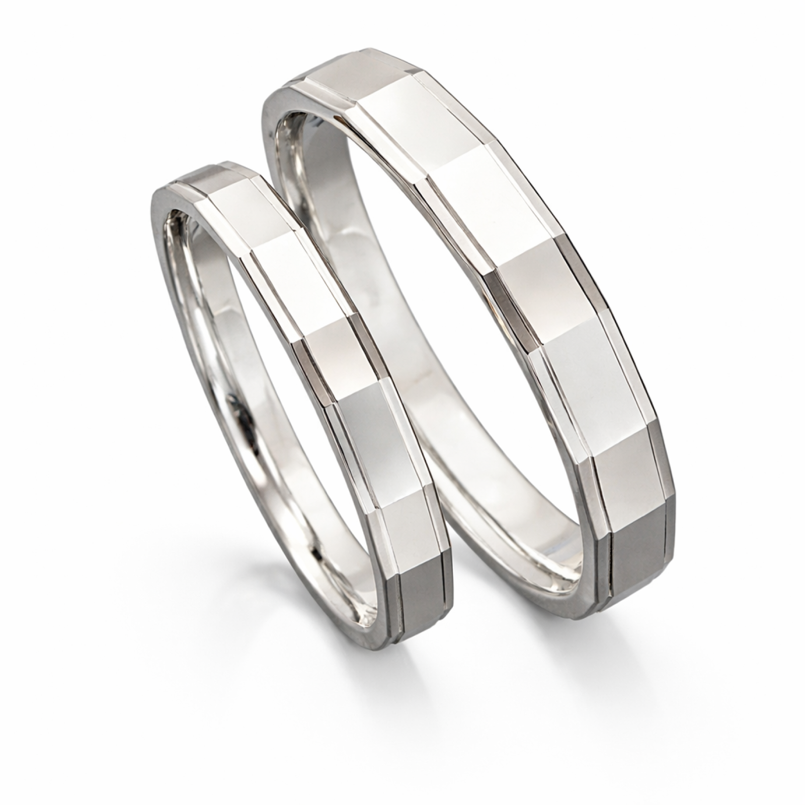 Twinkles Trauringe aus 375 Weißgold – facettenreiche Eleganz in moderner Form