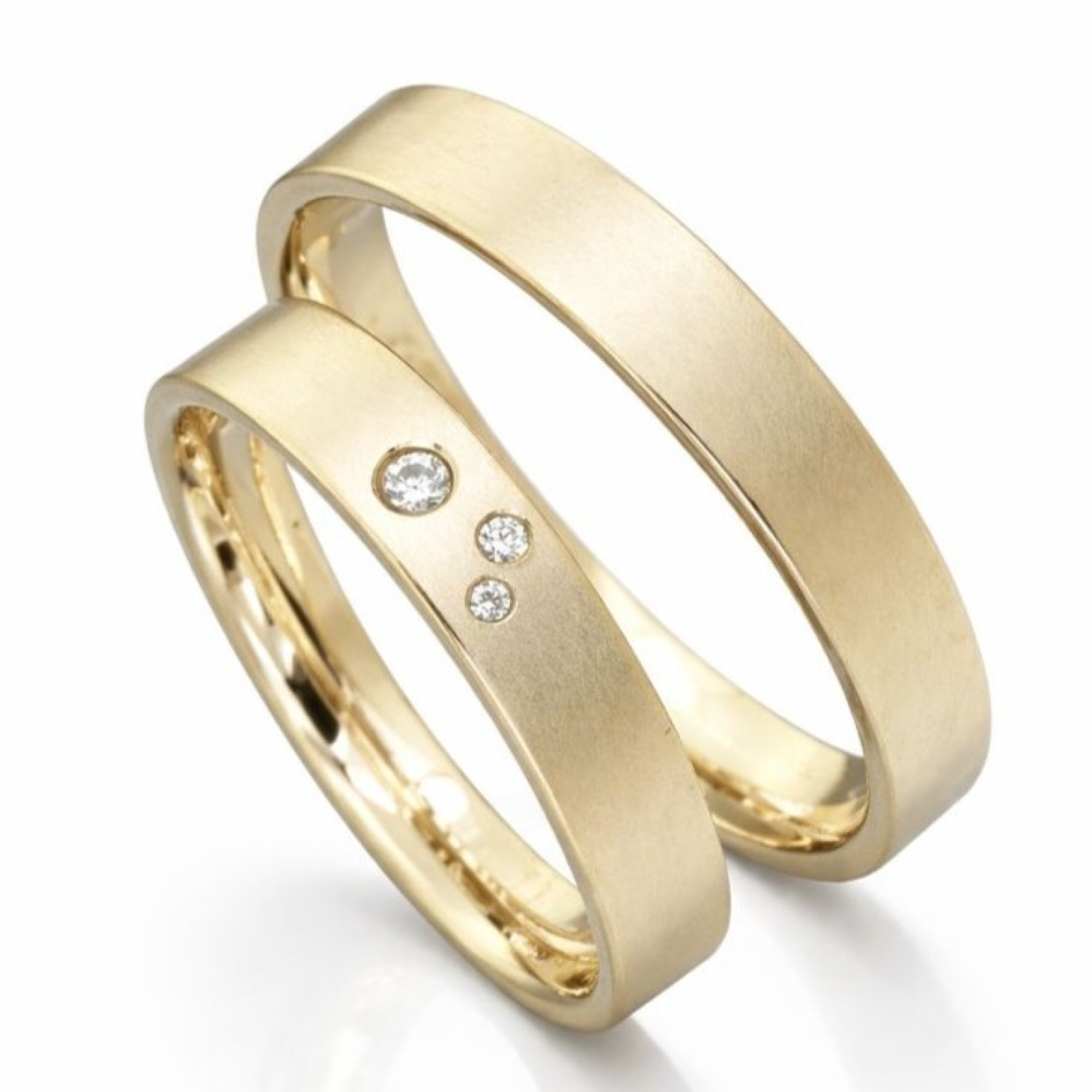 Trauringe aus 585 Caramelgold mit eleganter reibmatter Oberfläche