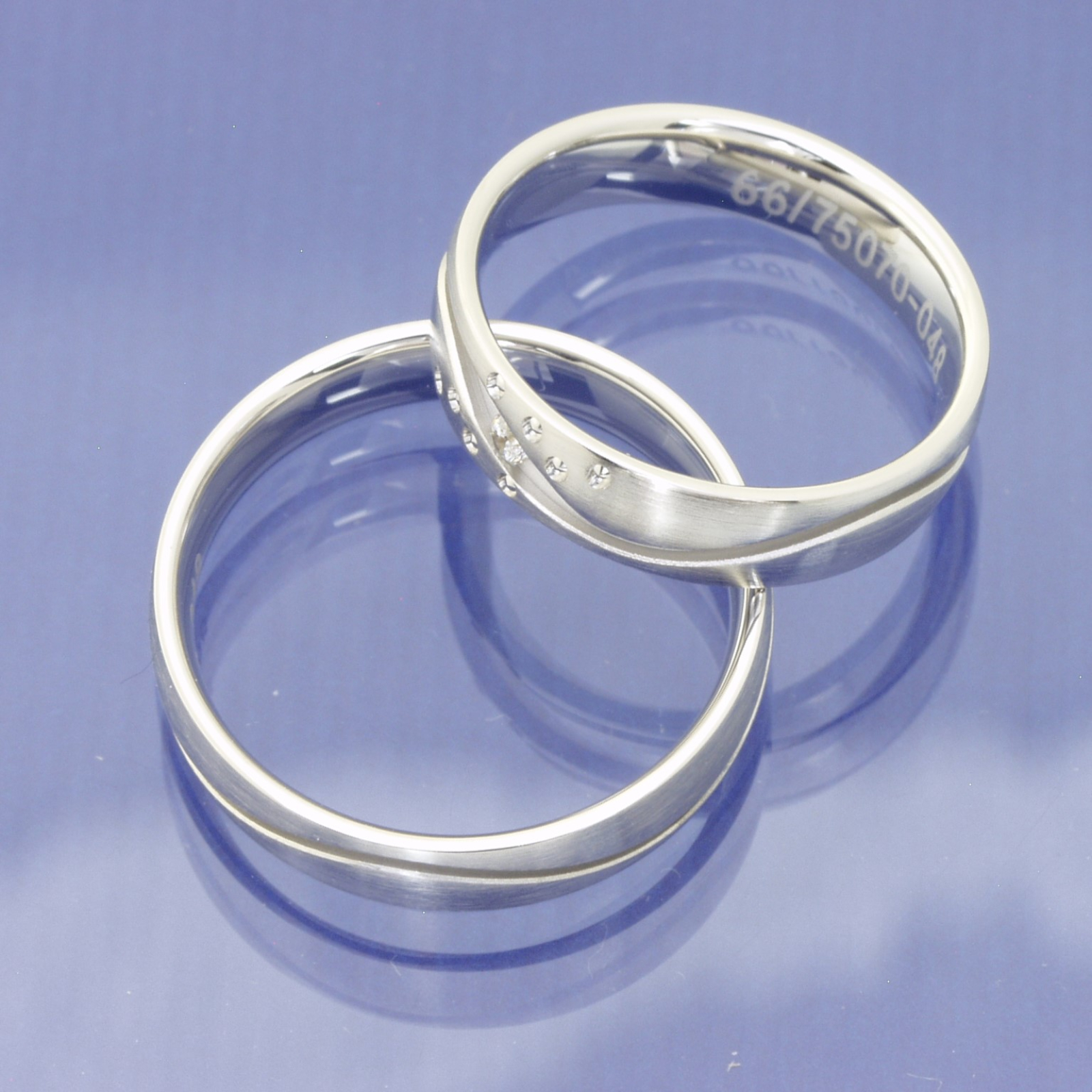 Eleganz im Doppelpack: Weißgold-Trauringe mit Brillantbesatz 0,040 ct W/SI