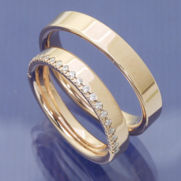 Eheringe aus Haselnussgold
