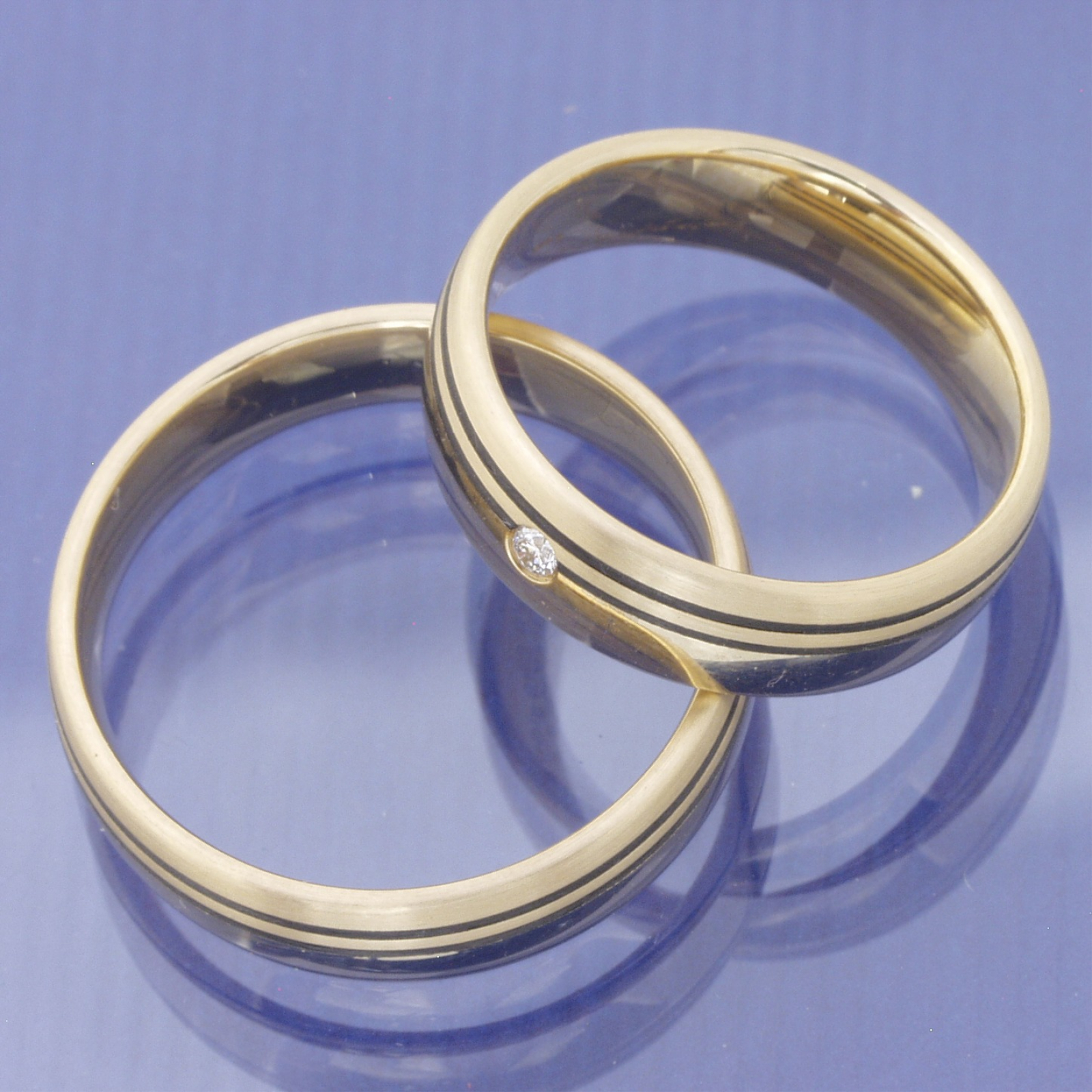 Seitenansicht Carbon Trauringe