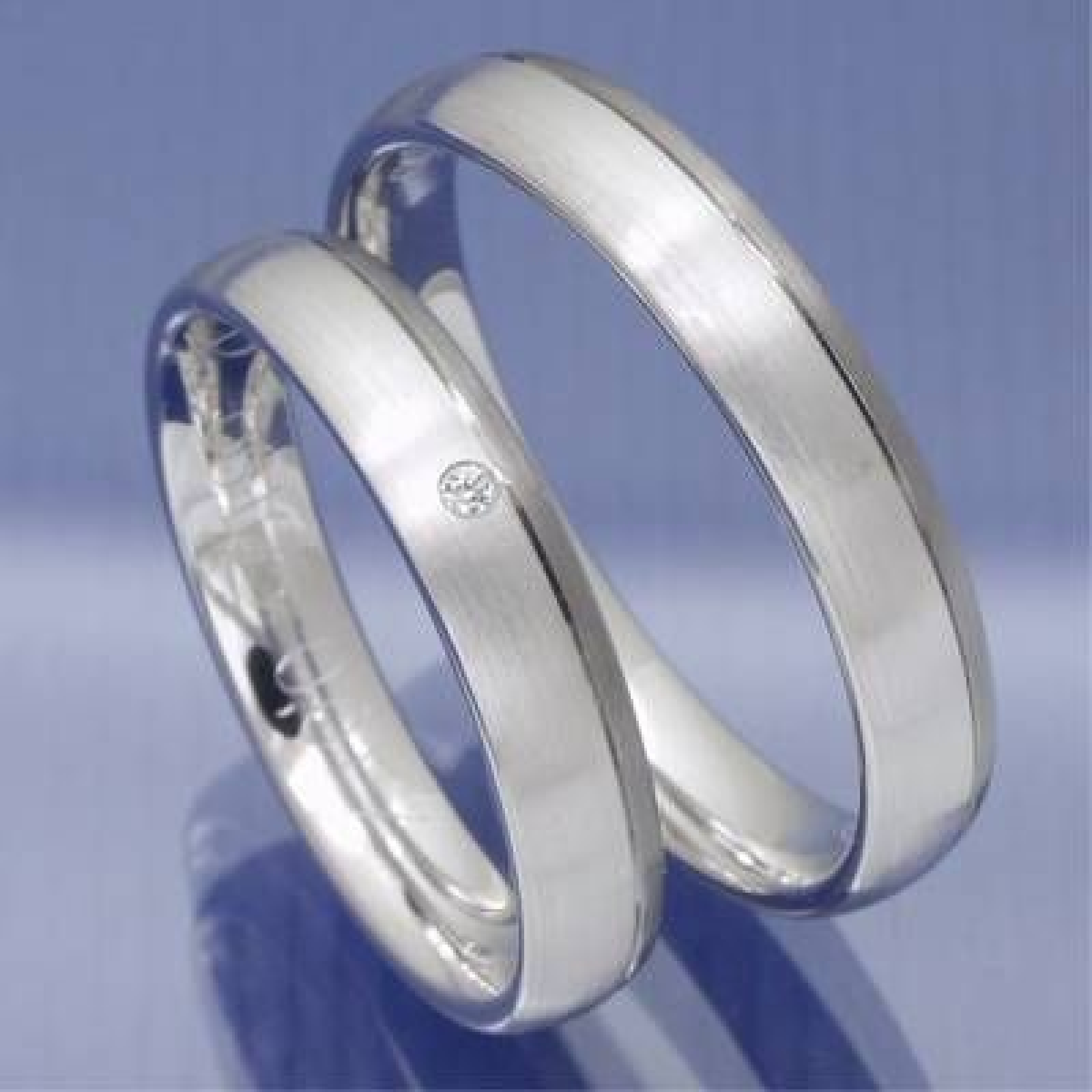 Eheringe Trauringe aus 585 Weiss und Graugold P4097716