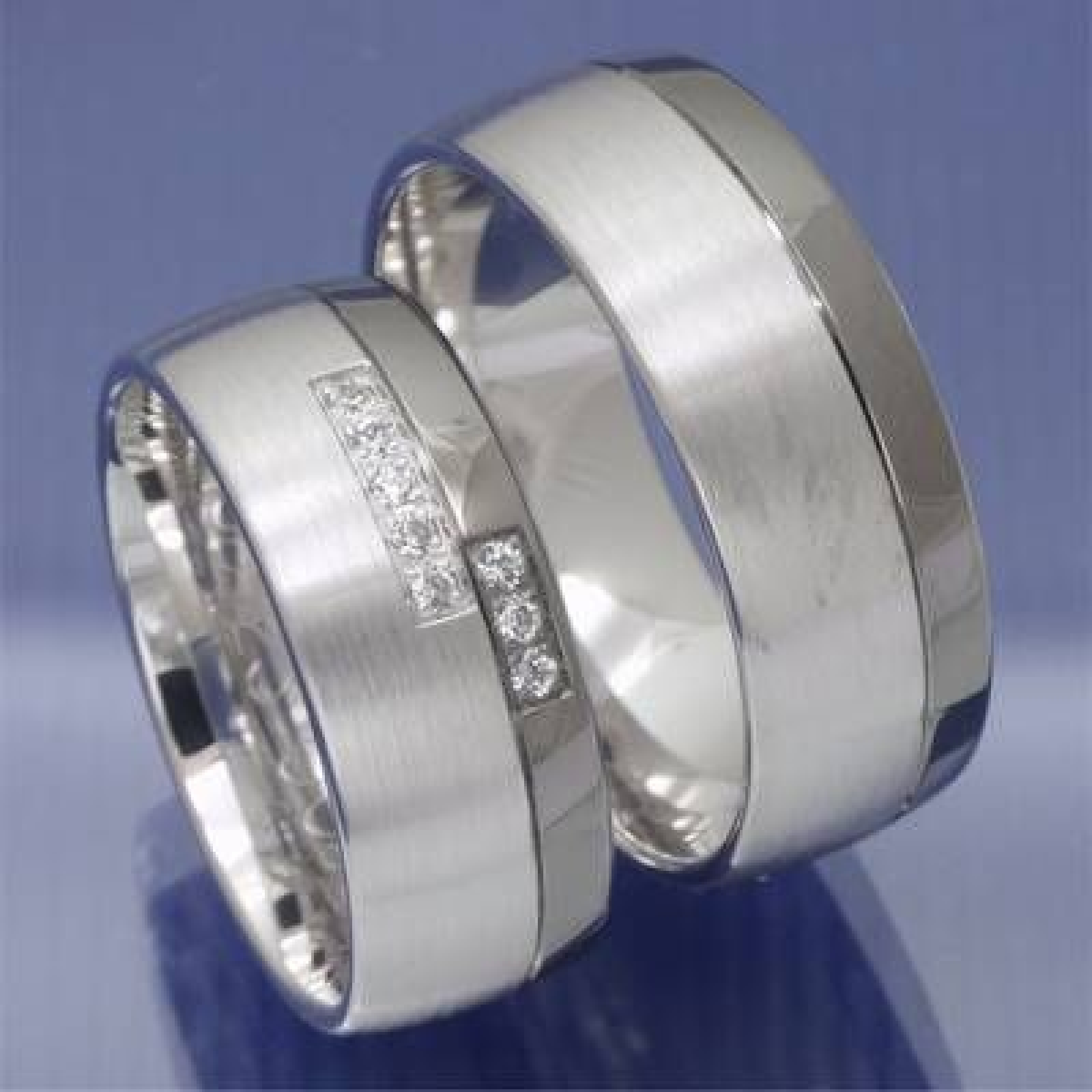 Eheringe Trauringe aus 585 Weiss und Graugold P4097723