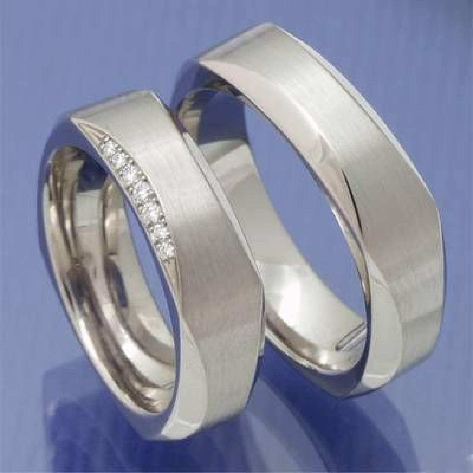 Eheringe Trauringe aus 585 Weissgold E10628/60W