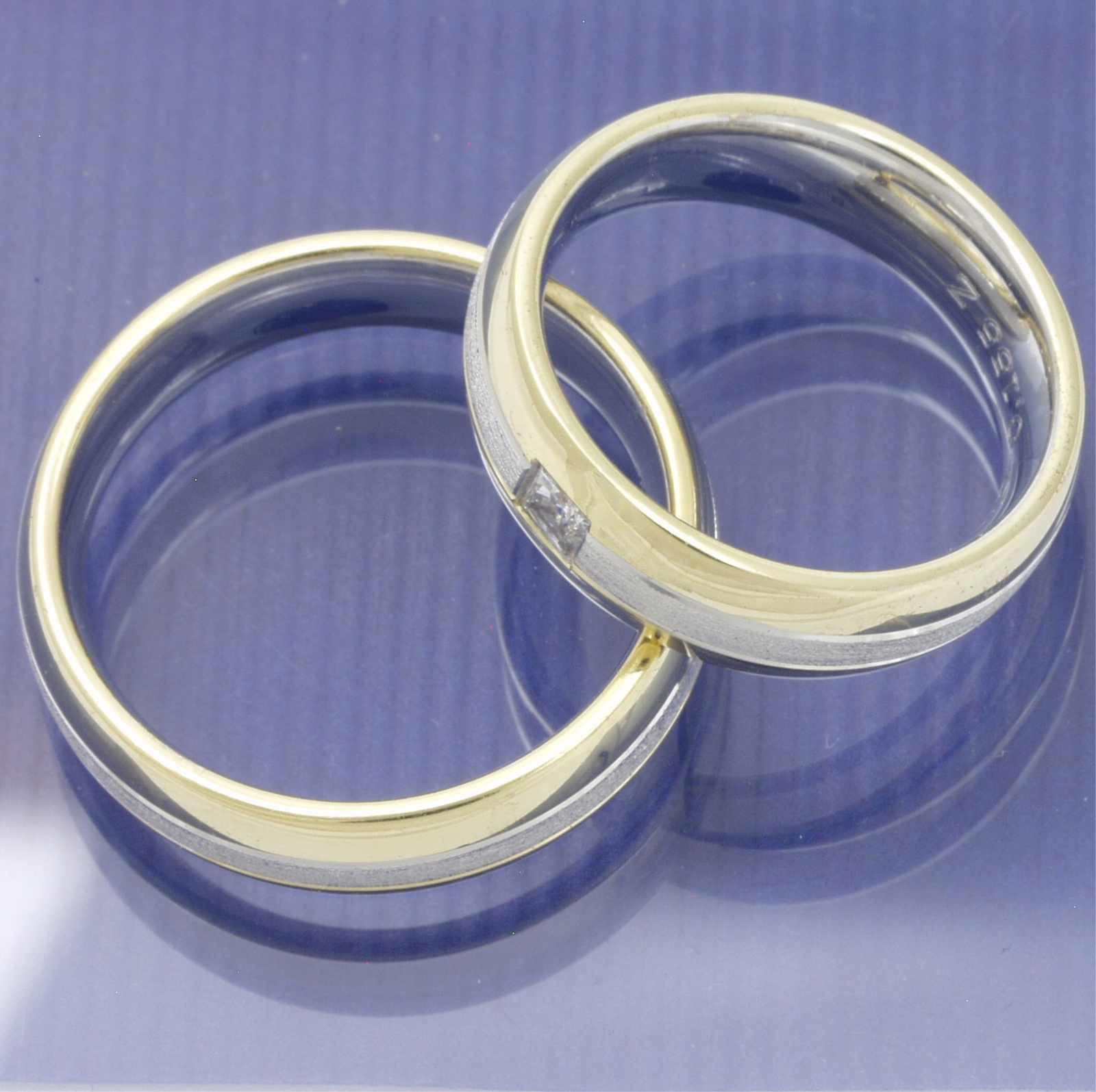 Partnerringe Trauringe Gelbgold und Weißgold P9293141