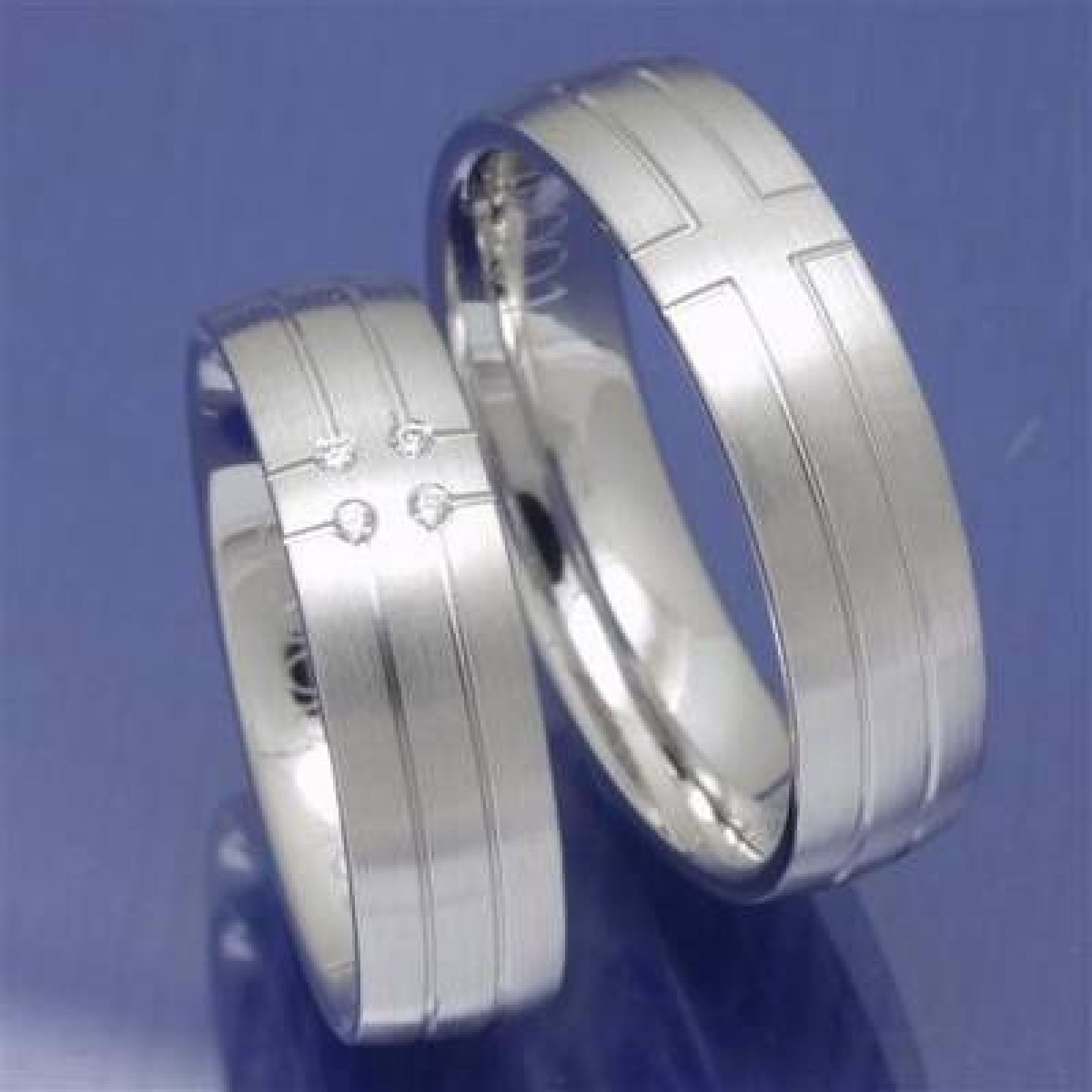 Trauringe aus 585 Weissgold mit Brillanten S2001