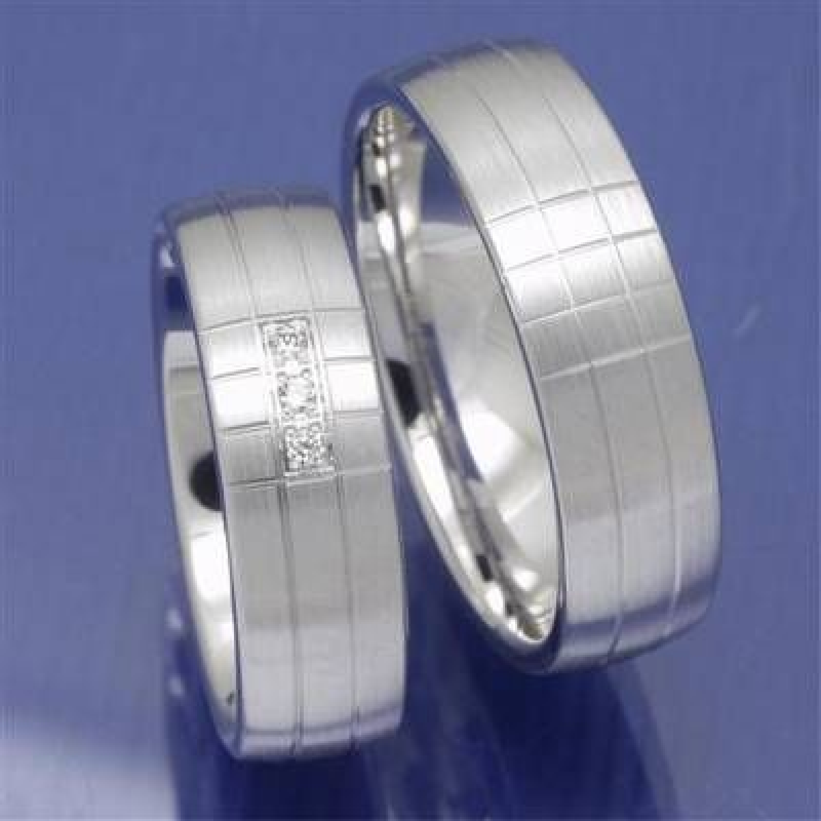 Trauringe aus 585 Weissgold mit Brillanten S2003