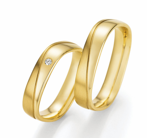 Quadratische Eheringe – 585 Gelbgold mit 0,035 ct Brillanten