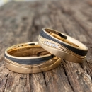 Carbon und Apricotgold