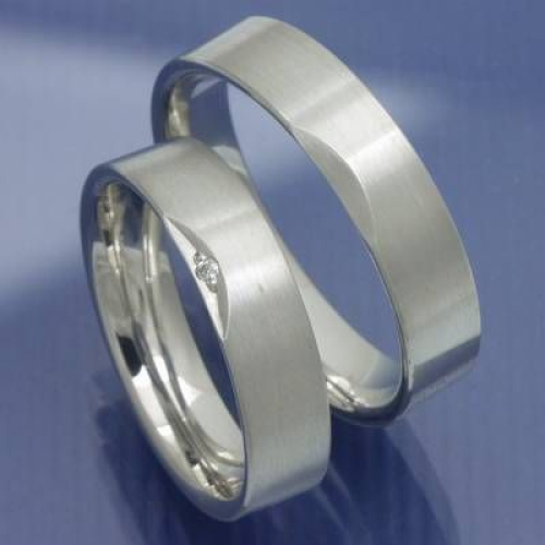 Trauringe aus 585 Weissgold Spirit of Love P1049791