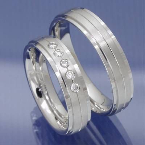 Eheringe Trauringe aus 585 Weissgold mit Brillanten P2227461