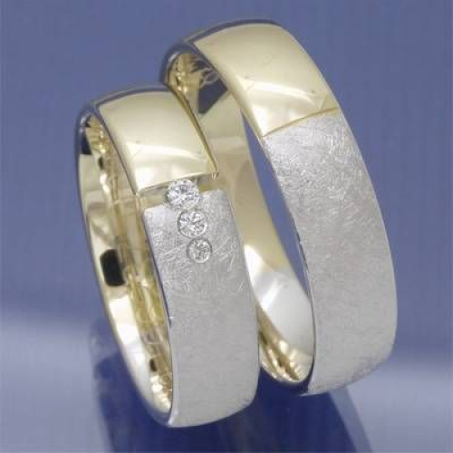 Trauringe aus 585 Gelbgold und Weissgold mit Brillanten P4037699